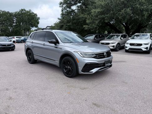 Used 2024 Volkswagen Tiguan SE R-Line w/ MDO Package, Two-Row AWD/4WD image 6