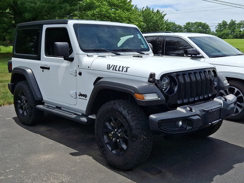 Used 2021 Jeep Wrangler Sport AWD/4WD image 3