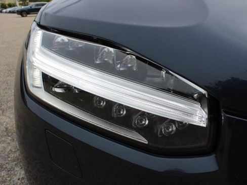 Certified 2025 Volvo XC90 T8 Ultra w/ Protection Package Premier AWD/4WD image 13