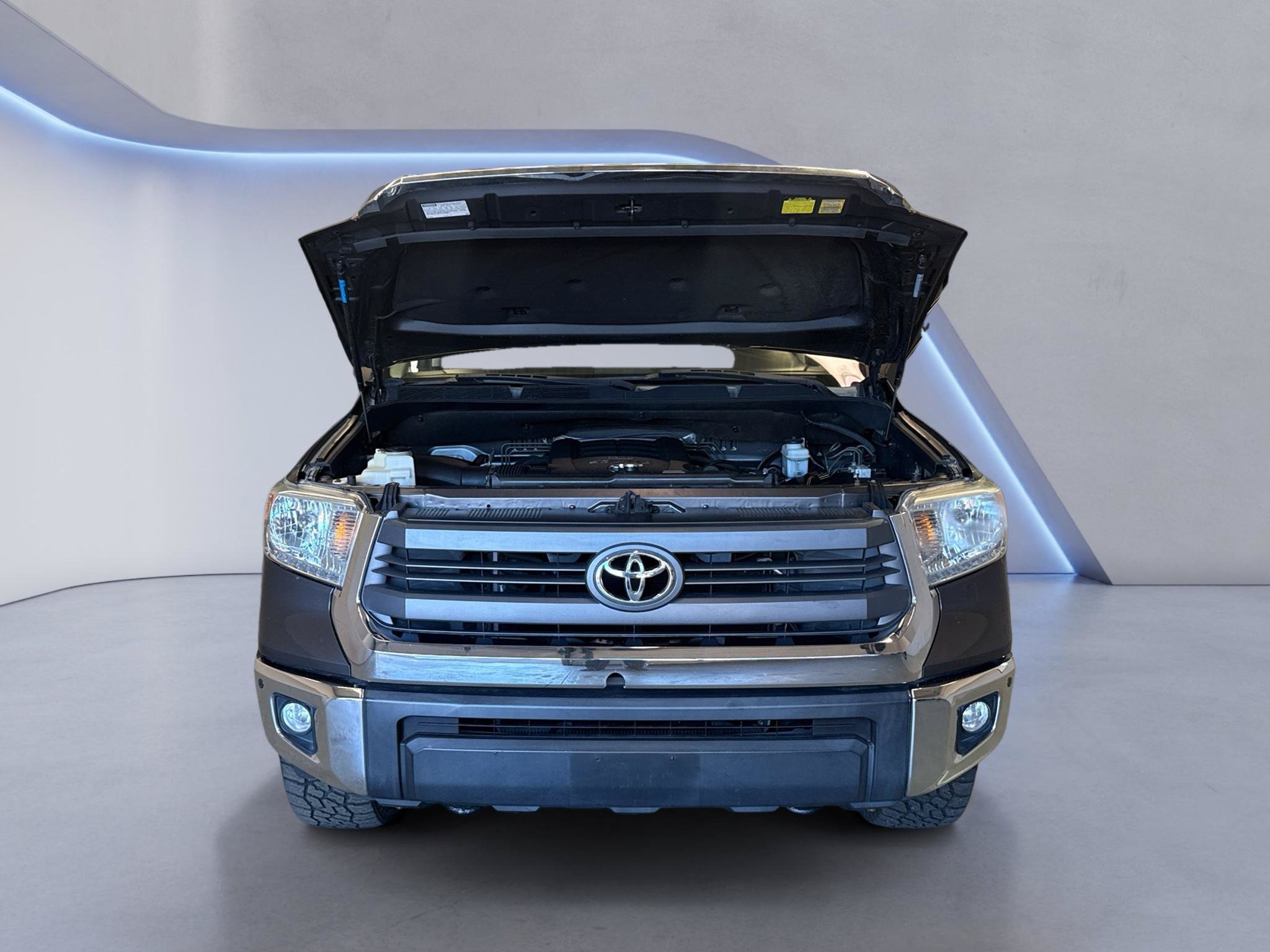 Used 2014 Toyota Tundra SR5 AWD/4WD image 10