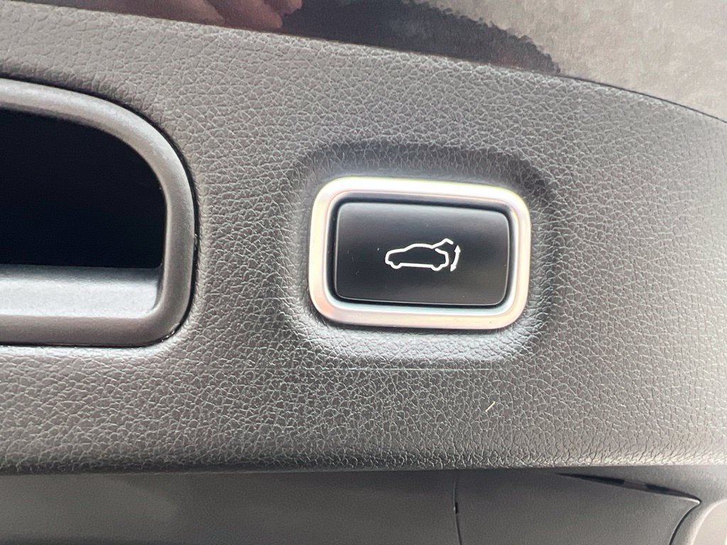 Used 2021 Kia Stinger GT2 AWD/4WD image 15