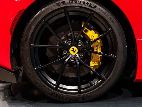 Certified 2019 Ferrari 488 Pista Coupe image 15