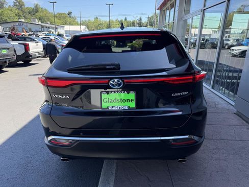 Used 2023 Toyota Venza Limited AWD/4WD image 5