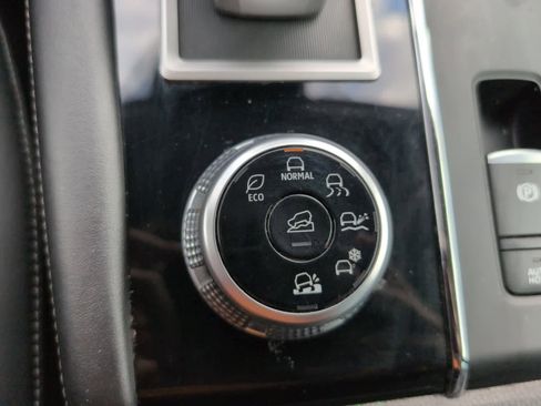 Used 2022 Mitsubishi Outlander SE image 27