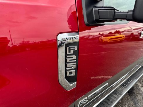 Used 2021 Ford F250 Lariat w/ Chrome Package image 10