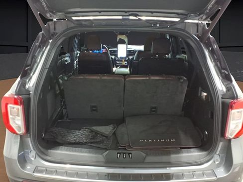 Certified 2023 Ford Explorer Platinum w/ Technology Package AWD/4WD image 29