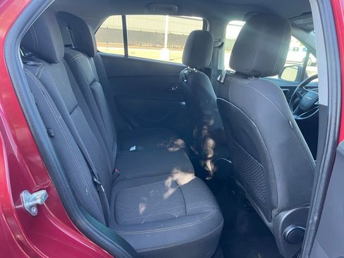 Used 2020 Chevrolet Trax LT image 15