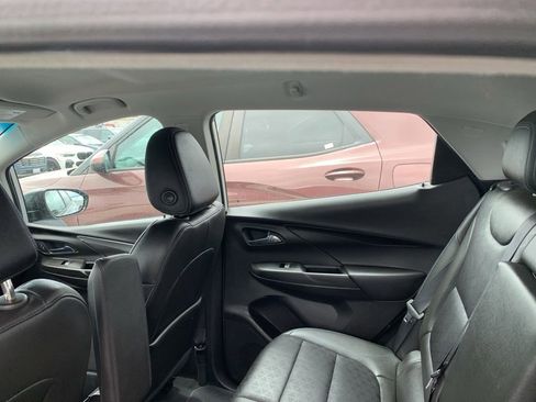 Used 2023 Chevrolet Bolt LT w/ Infotainment Package FWD image 18