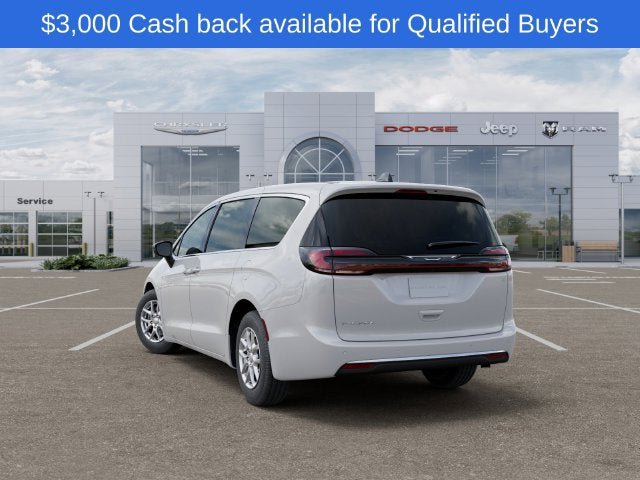 New 2027 Chrysler Pacifica Select FWD image 4