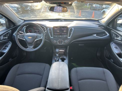Used 2024 Chevrolet Malibu LT image 33