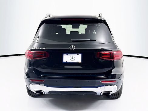 Used 2025 Mercedes-Benz GLB 250 image 6