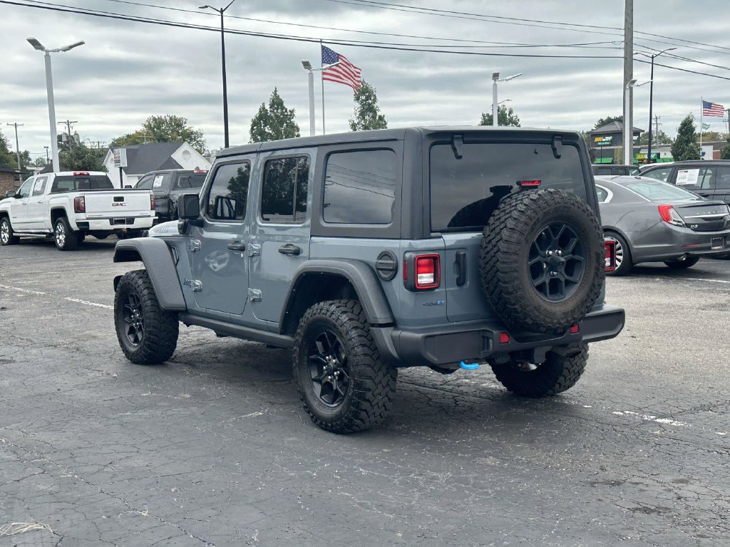 Used 2024 Jeep Wrangler Unlimited AWD/4WD image 6