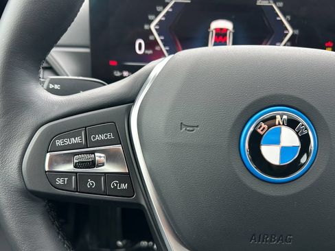 Used 2023 BMW i4 eDrive35 w/ Premium Package RWD image 19