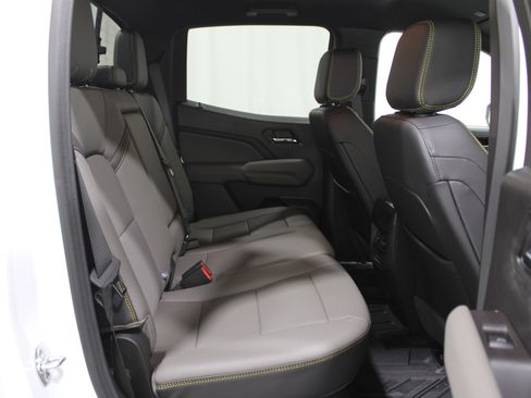 New 2026 Chevrolet Colorado ZR2 w/ Technology Package image 28