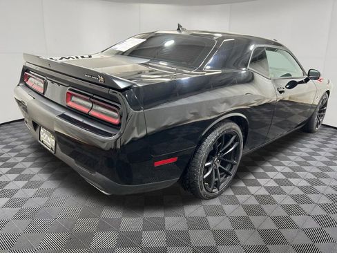 Used 2022 Dodge Challenger R/T Scat Pack w/ Dynamics Package RWD image 7