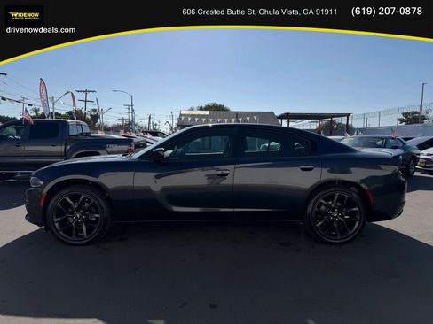 Used 2019 Dodge Charger SXT w/ Plus Group RWD image 8