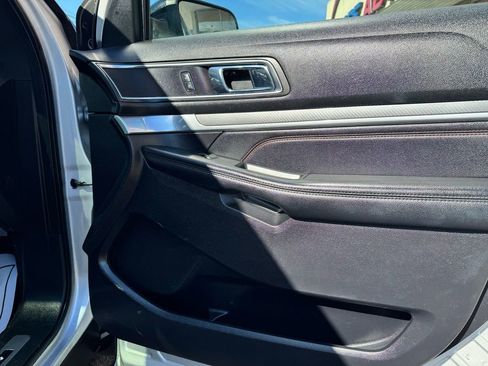 Used 2019 Ford Explorer Sport image 27