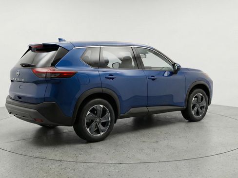 Used 2025 Nissan Rogue SV image 9