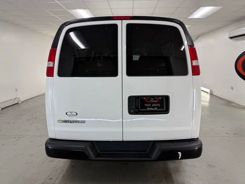 Used 2025 Chevrolet Express 3500 LS image 7
