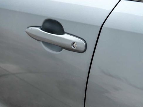 Used 2020 Toyota Corolla SE image 35