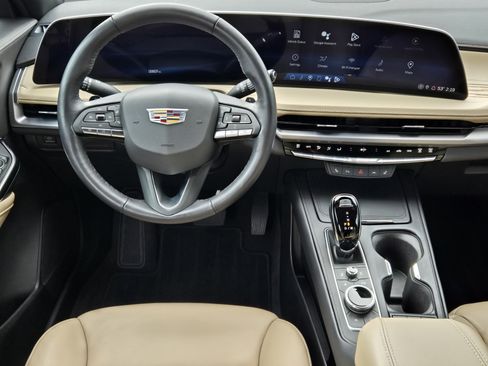 Used 2024 Cadillac XT4 Premium Luxury w/ Cold Weather Package image 31