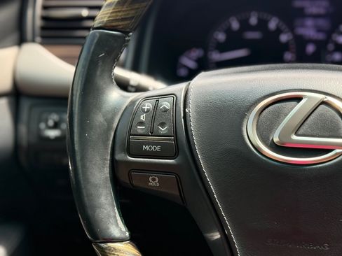 Used 2013 Lexus LS 460 w/ Comfort Pkg RWD image 22