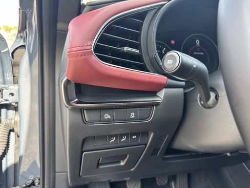 Used 2025 MAZDA MAZDA3 2.5 S Hatchback w/ Premium Pkg image 34