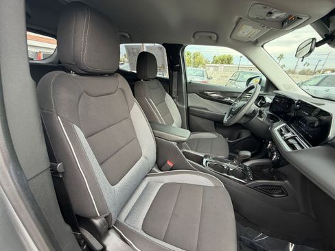 Used 2025 Chevrolet TrailBlazer LT image 34