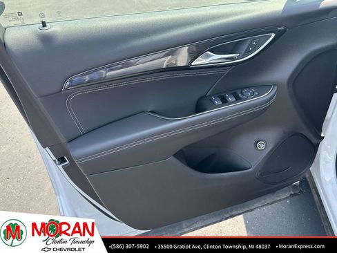 Certified 2022 Buick Envision Preferred FWD image 15