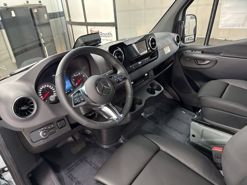New 2026 Mercedes-Benz Sprinter 2500 image 13