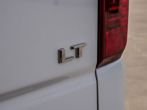 Used 2019 Chevrolet Silverado 1500 LT w/ Texas Edition image 14