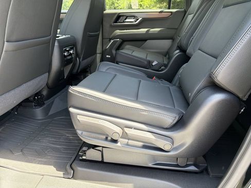 New 2026 GMC Yukon XL Denali w/ Sun & Power Step Package RWD image 17