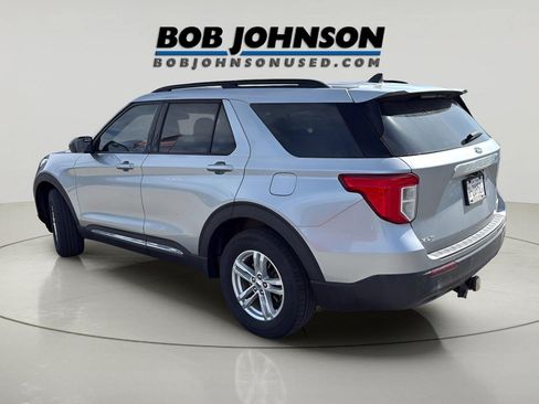 Used 2022 Ford Explorer XLT AWD/4WD image 6