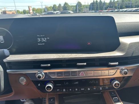 Used 2025 Kia Telluride SX Prestige X-Pro AWD/4WD image 16