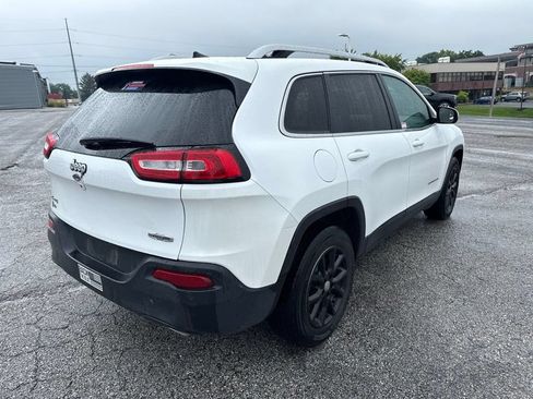 Used 2018 Jeep Cherokee Latitude w/ Cold Weather Group AWD/4WD image 7