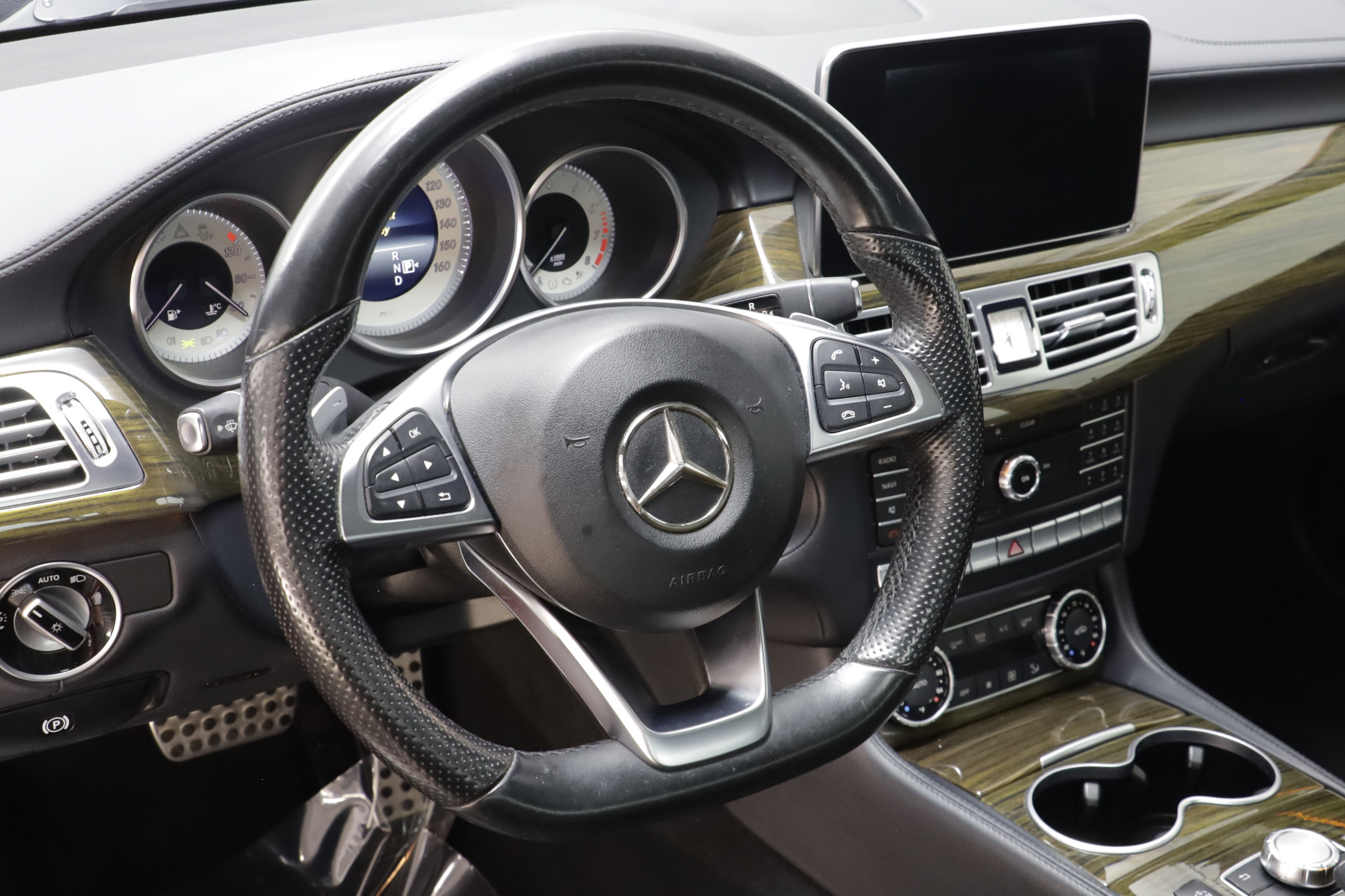 Used 2015 Mercedes-Benz CLS 400 4MATIC image 8