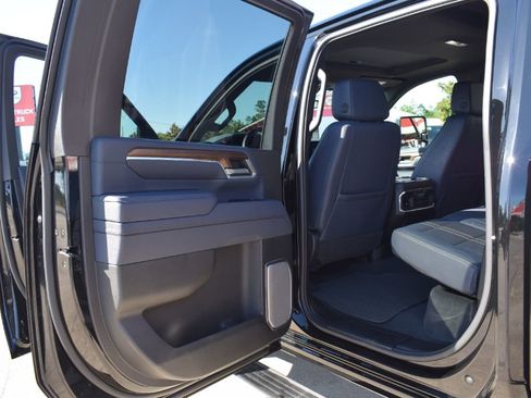 Used 2026 Chevrolet Silverado 3500 High Country w/ High Country Premium Package AWD/4WD image 14