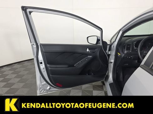 Used 2016 Kia Forte LX w/ LX Popular Plus Package FWD image 19