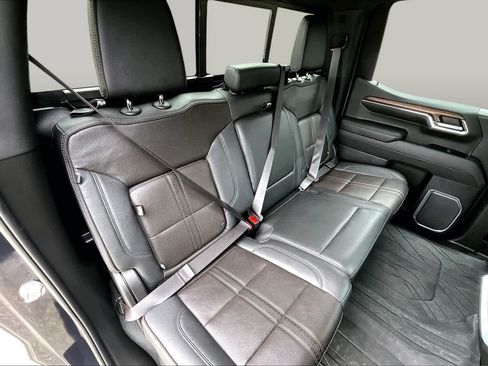 Used 2023 Chevrolet Silverado 1500 High Country w/ Z71 Off-Road Package AWD/4WD image 20