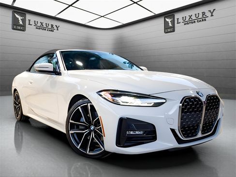 Used 2021 BMW 430i Convertible image 2