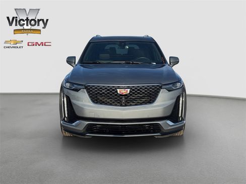 Used 2025 Cadillac XT6 Luxury image 2