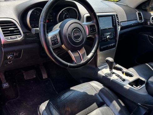 Used 2011 Jeep Grand Cherokee Laredo AWD/4WD image 18