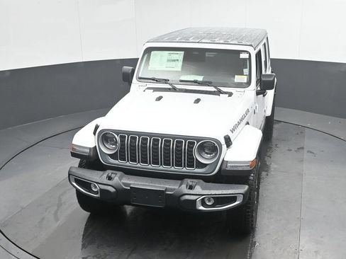 New 2026 Jeep Wrangler Unlimited Sahara w/ Rockslide Package AWD/4WD image 36
