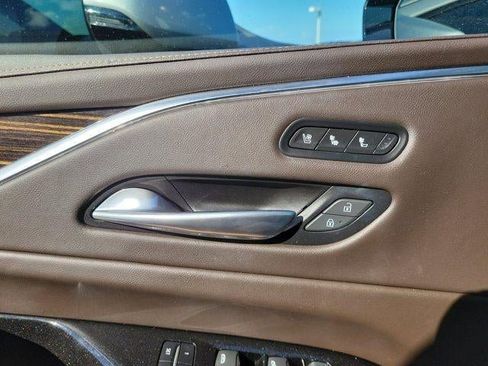 Certified 2022 Cadillac Escalade Premium Luxury RWD image 9