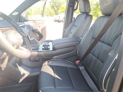 New 2026 Buick Enclave Avenir w/ Super Cruise Package image 16