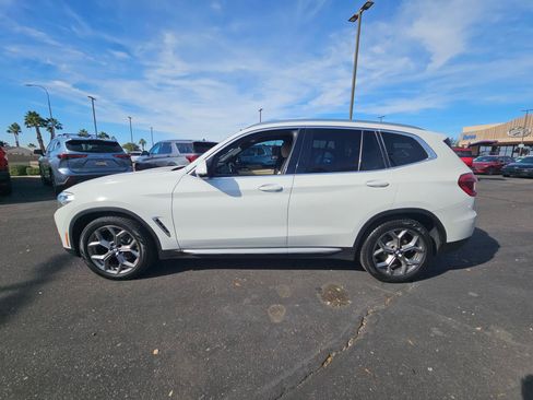 Used 2021 BMW X3 xDrive30i w/ Premium Package image 9