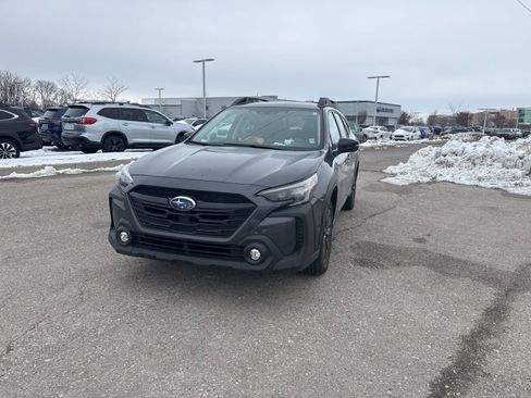 Used 2023 Subaru Outback Onyx Edition image 3