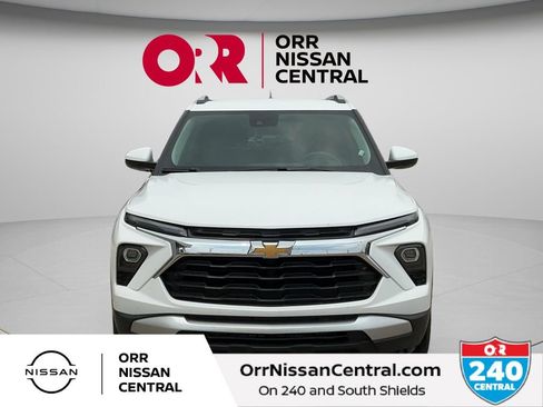 Used 2026 Chevrolet TrailBlazer LT AWD/4WD image 2