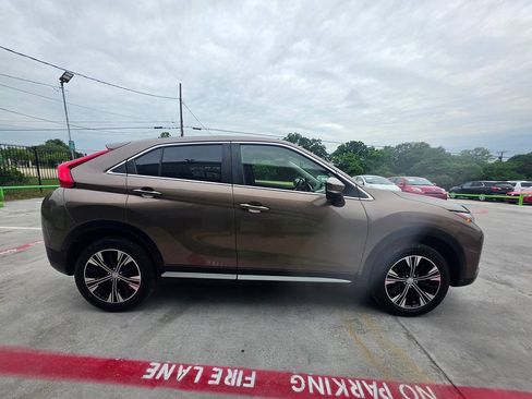 Used 2019 Mitsubishi Eclipse Cross SE AWD/4WD image 18