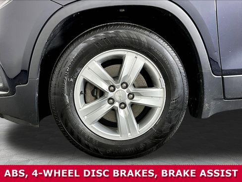 Used 2021 Chevrolet Trax LT w/ Driver Confidence Package FWD image 30